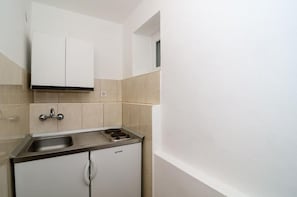 雪櫃、爐具、廚房用具/餐具/器皿
