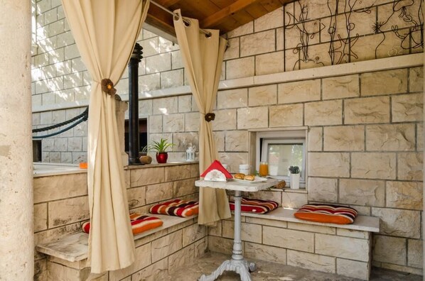 Terrace/patio - Wild Orange - One-Bedroom Apartment with Terrace (Dubrovnik)