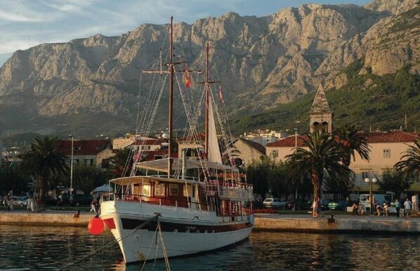 Marina - Villa Tatjana (ST) - Two-Bedroom Villa with Terrace and Sea View (Tucepi)