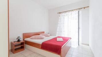 2 bedrooms, WiFi, bed sheets