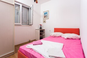 3 bedrooms, iron/ironing board, Internet, bed sheets - Apartment Eleonora - Three Bedroom Apartment with Terrace (Dubrovnik)