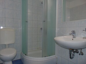 Amenidades de baño gratuitas y toallas 