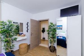 1 bedroom, iron/ironing board, Internet, bed sheets