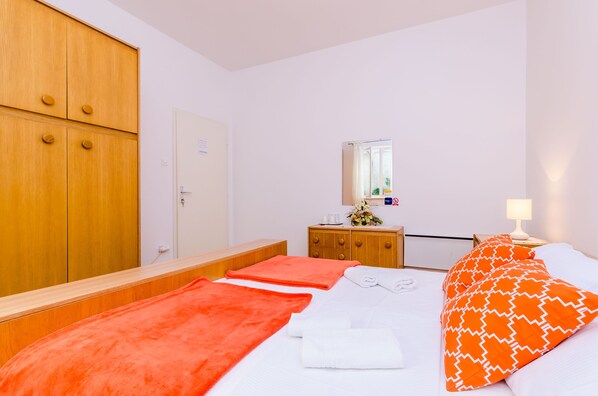 1 dormitorio, wifi, ropa de cama