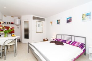 WiFi, bed sheets - Apartment Lee Loo - Studio Apartment (Dubrovnik)