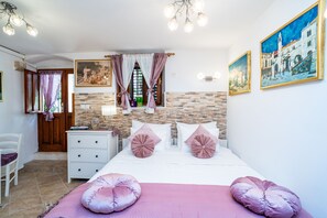 Bügeleisen/Bügelbrett, WLAN, Bettwäsche