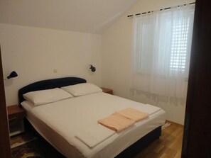 2 chambres, accès Internet, draps fournis