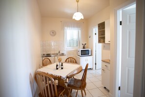 Dining - Apartments Mijajov Dvor- Superior One-Bedroom Apartment with Balcony and Sea View (#3) (Sumartin)