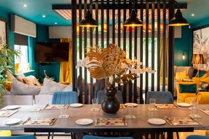 Cottage | Dining - Trewhiddle Villa 03 (St Austell)