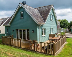 Cottage | Outdoor dining - Trewhiddle Villa 03 (St Austell)