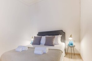 4 bedrooms, desk, iron/ironing board, free WiFi - Sweett | Rocafort Principal 4 (Barcelona)