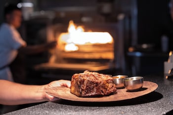 Restaurant on-premise at Urbanica The Euclid