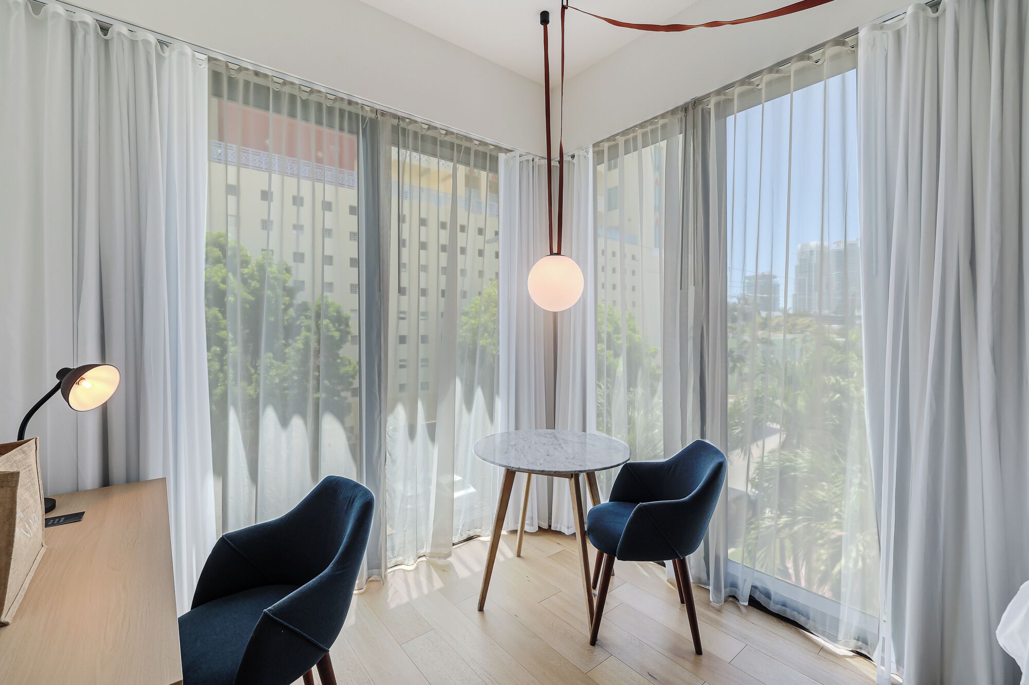 studio, 1 queen bed | minibar, in-room safe, desk, laptop workspace