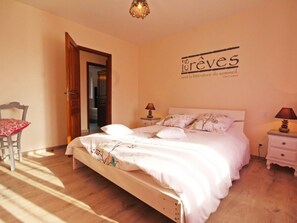 2 bedrooms, free WiFi