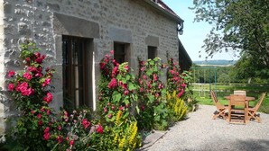 Unclassified image, 4 of 29, button - Authentic Charm in Bonnevent with View and Calm (Marmouillé)