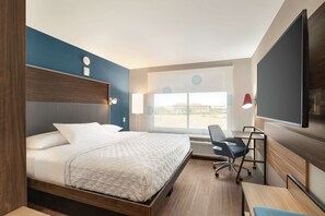 Desk, laptop workspace, blackout drapes, iron/ironing board - Tru By Hilton Scottsdale Salt River (Scottsdale)