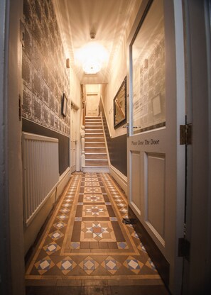 Hallway - 50 Bootham Crescent (York)