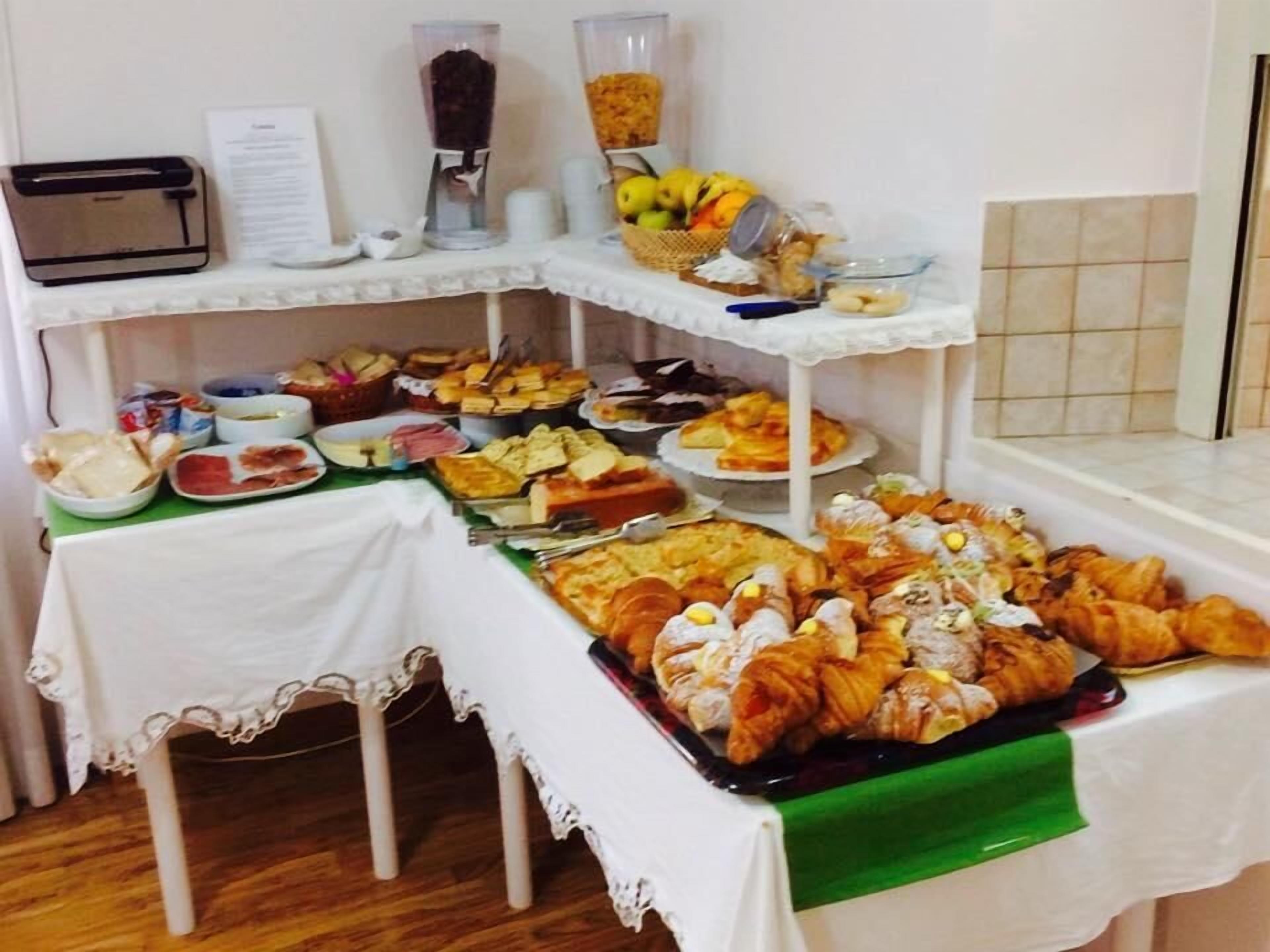 Bao gồm bữa sáng buffet hàng ngày 