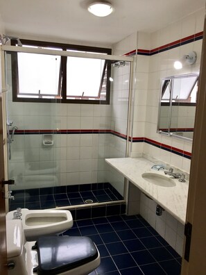 Een douche, een bidet