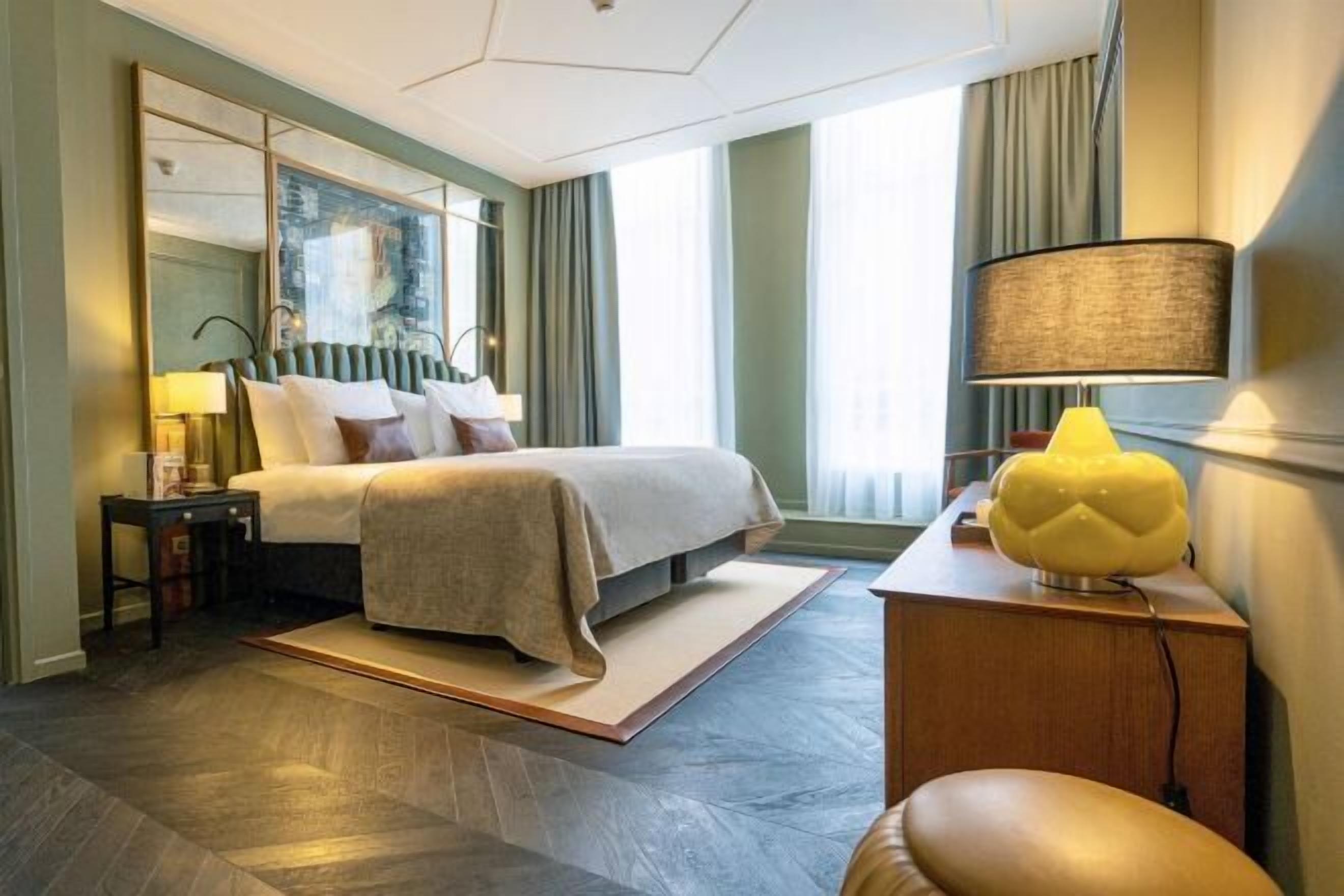 ตู้นิรภัยในห้องพัก, โต๊ะทำงาน, เตารีด/โต๊ะรีดผ้า, Wi-Fi ฟรี