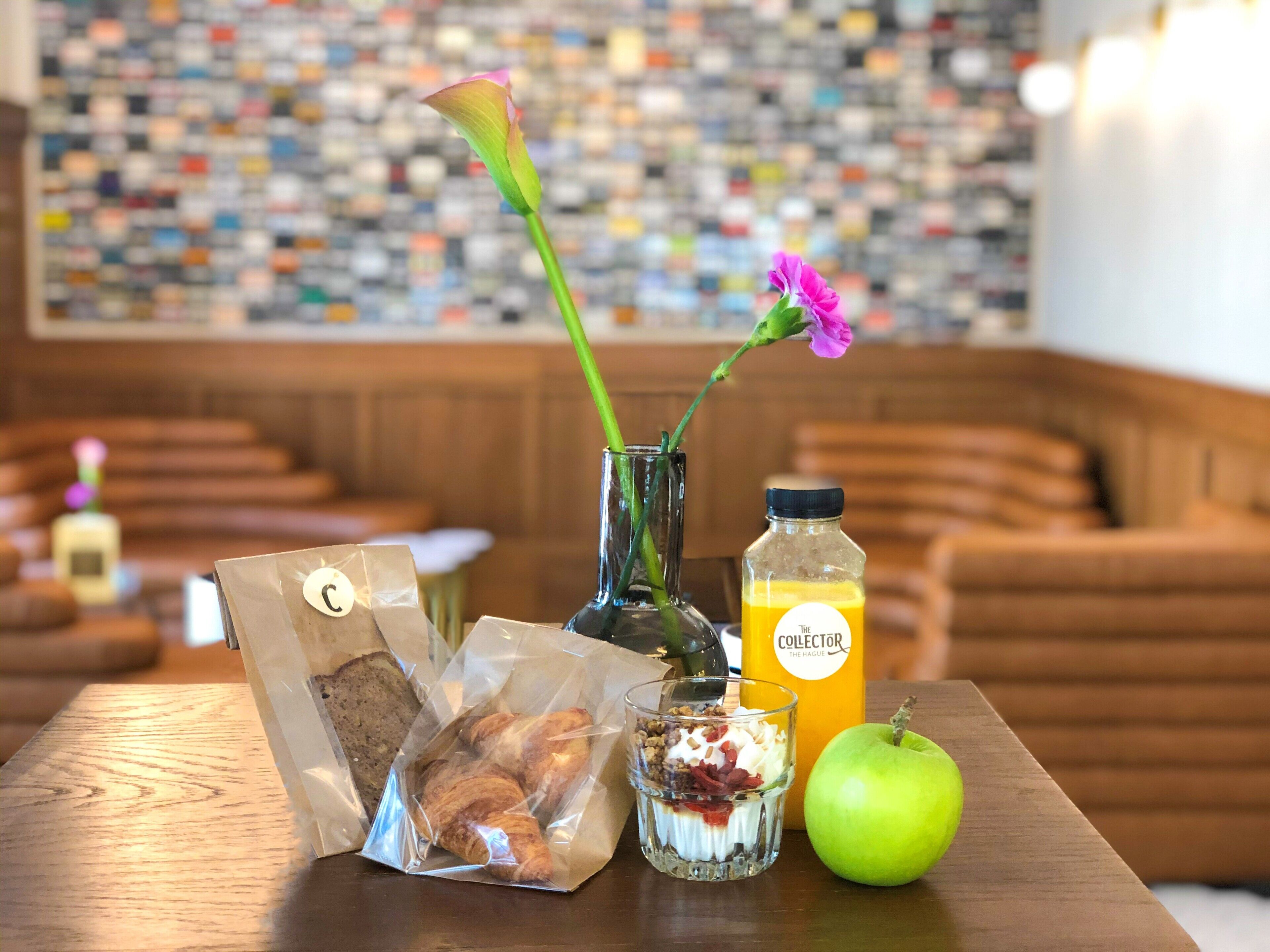 Petit déjeuner buffet (22 EUR par personne)