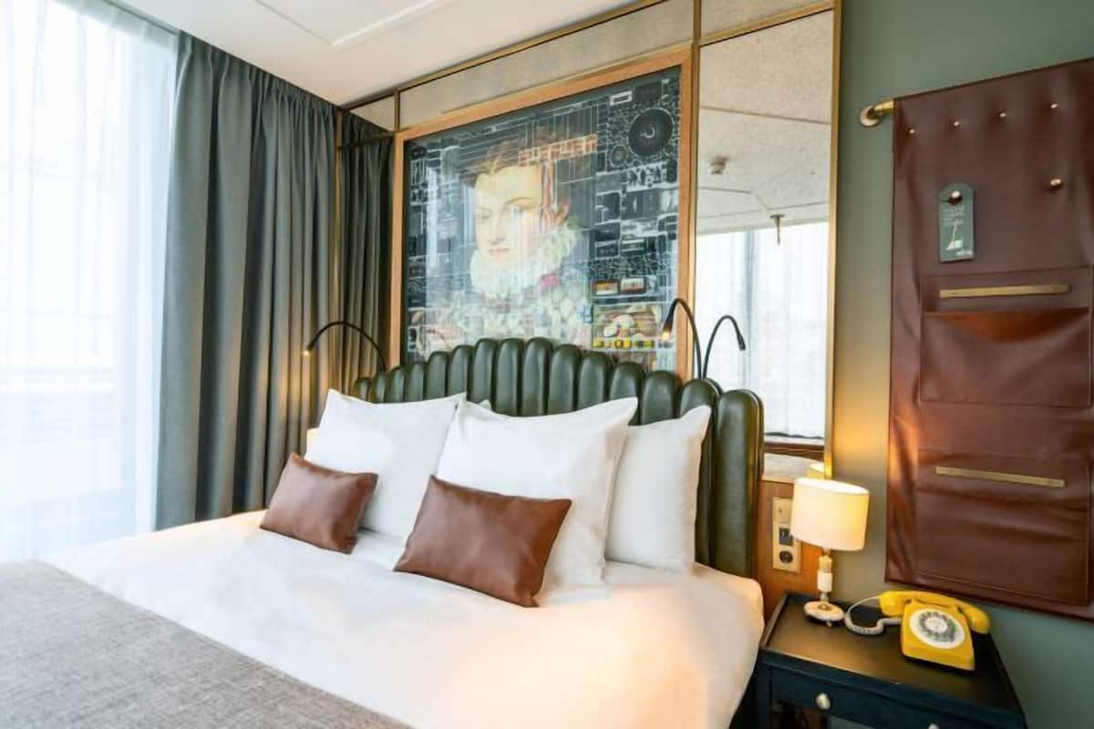 Allergitestet sengetøy, minibar, safe på rommet og strykejern/-brett