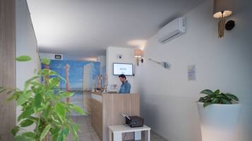 Pintu masuk properti