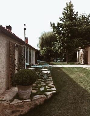 Outdoor dining - Ecohotel Nos (Silleda)