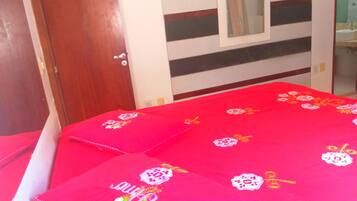 3 dormitorios, tabla de planchar con plancha, wifi