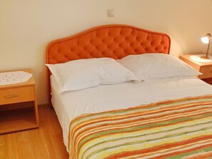 1 bedroom, WiFi, bed sheets