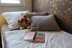 2 bedrooms, in-room safe, travel cot, free WiFi