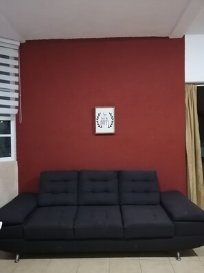 Deluxe appartement | Woonruimte | Een tafeltennistafel