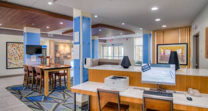 Holiday Inn Express & Suites Remington by IHG