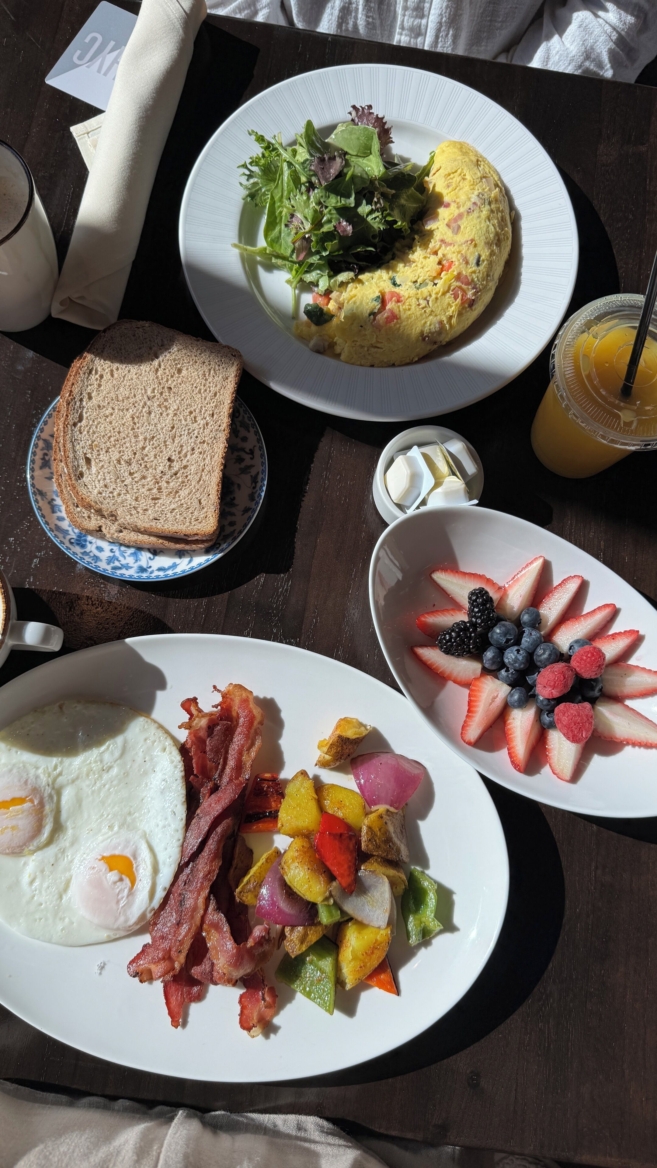 daily cooked-to-order breakfast for a fee