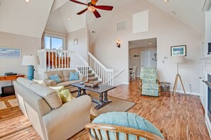 TV, DVD player, books, stereo - Oceanside Semi-Oceanfront Home in Waves w/ Pool, Hot Tub, Cargo Lift (Waves)