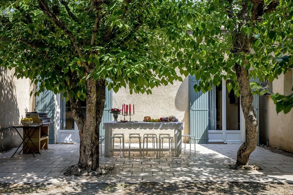 Terrasse privative, Maison des Voyageurs, Mas Saint-Gens, gîte de groupe Luberon