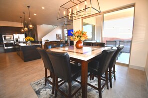 Ferienhaus, 5 Schlafzimmer | Eigene Küche | Mikrowelle, Ofen, Herdplatte, Geschirrspüler