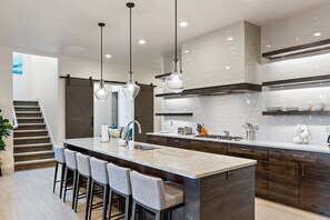 Private kitchen - Arcadia #37 (Ivins)