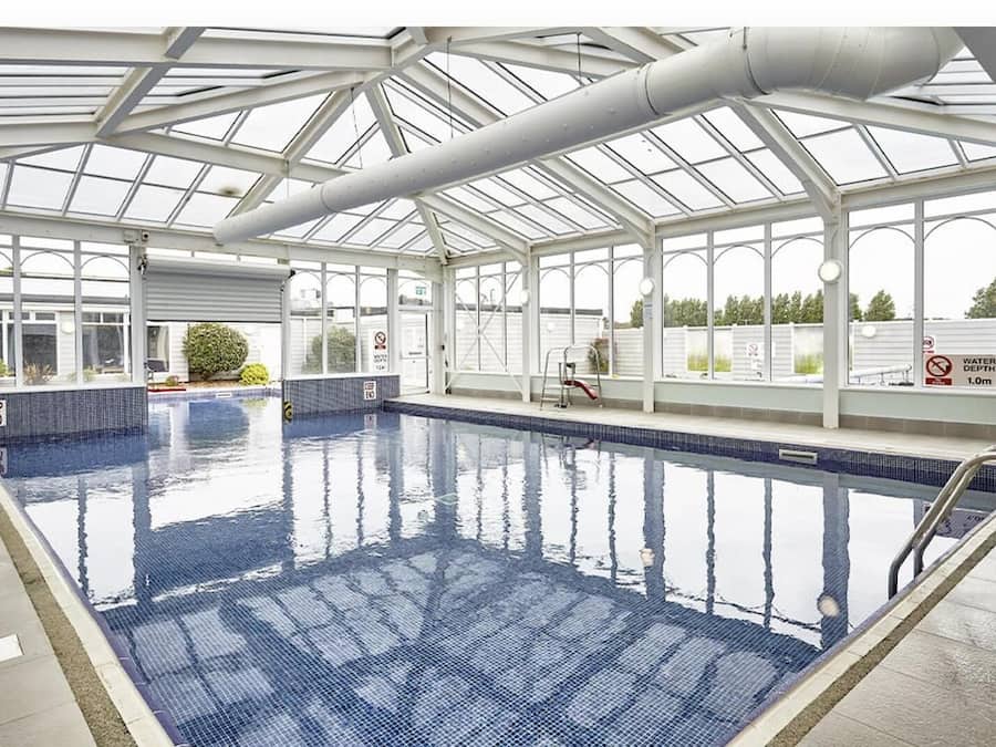 Chalet | Pool | Indoor pool, outdoor pool