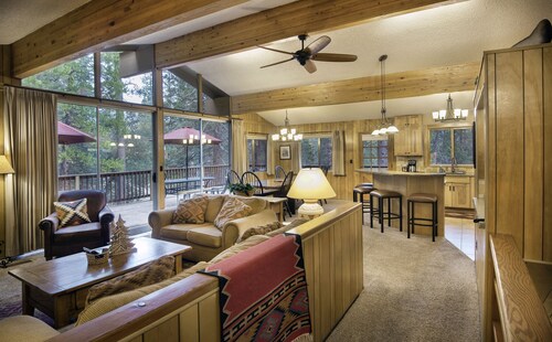 Scenic Wonders Arrow Lodge 4 Bedrooms