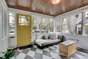 House (3 Bedrooms) | Property amenity