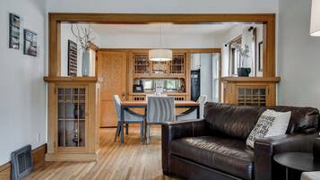 House (3 Bedrooms) | Property amenity