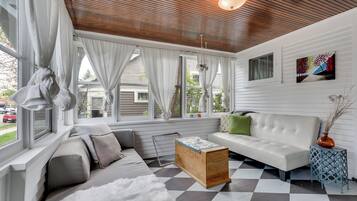 House (3 Bedrooms) | Property amenity
