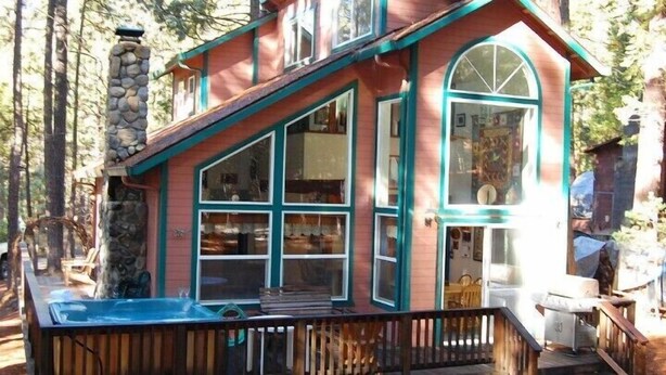BBQ/picnic Area - Scenic Wonders Bear Crossing 2 Bedrooms (Yosemite National Park)