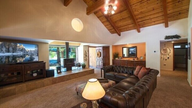 Unclassified image, 1 of 21, button - Scenic Wonders Bruin's Den 3 Bedrooms (Yosemite National Park)