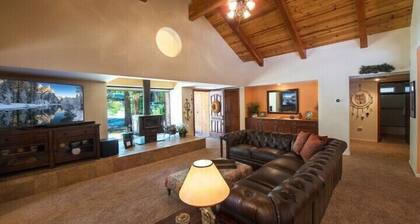 Scenic Wonders Bruin's Den 3 Bedrooms