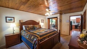 Unclassified image, 4 of 21, button - Scenic Wonders Bruin's Den 3 Bedrooms (Yosemite National Park)