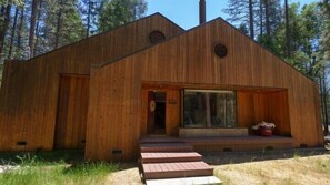 Front of property - Scenic Wonders Bruin's Den 3 Bedrooms (Yosemite National Park)