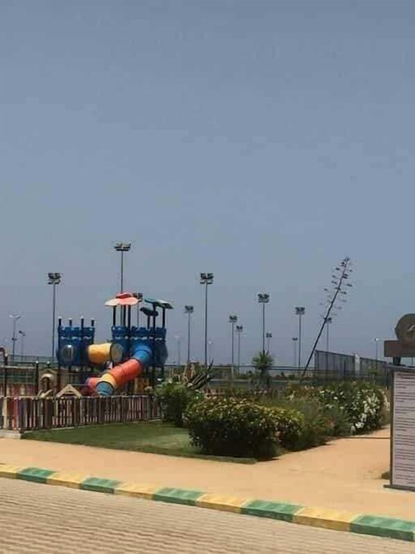 室外兒童遊樂區