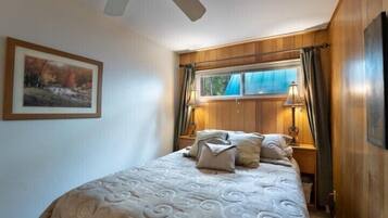 Cabin, 4 Bedrooms | 4 bedrooms, free WiFi